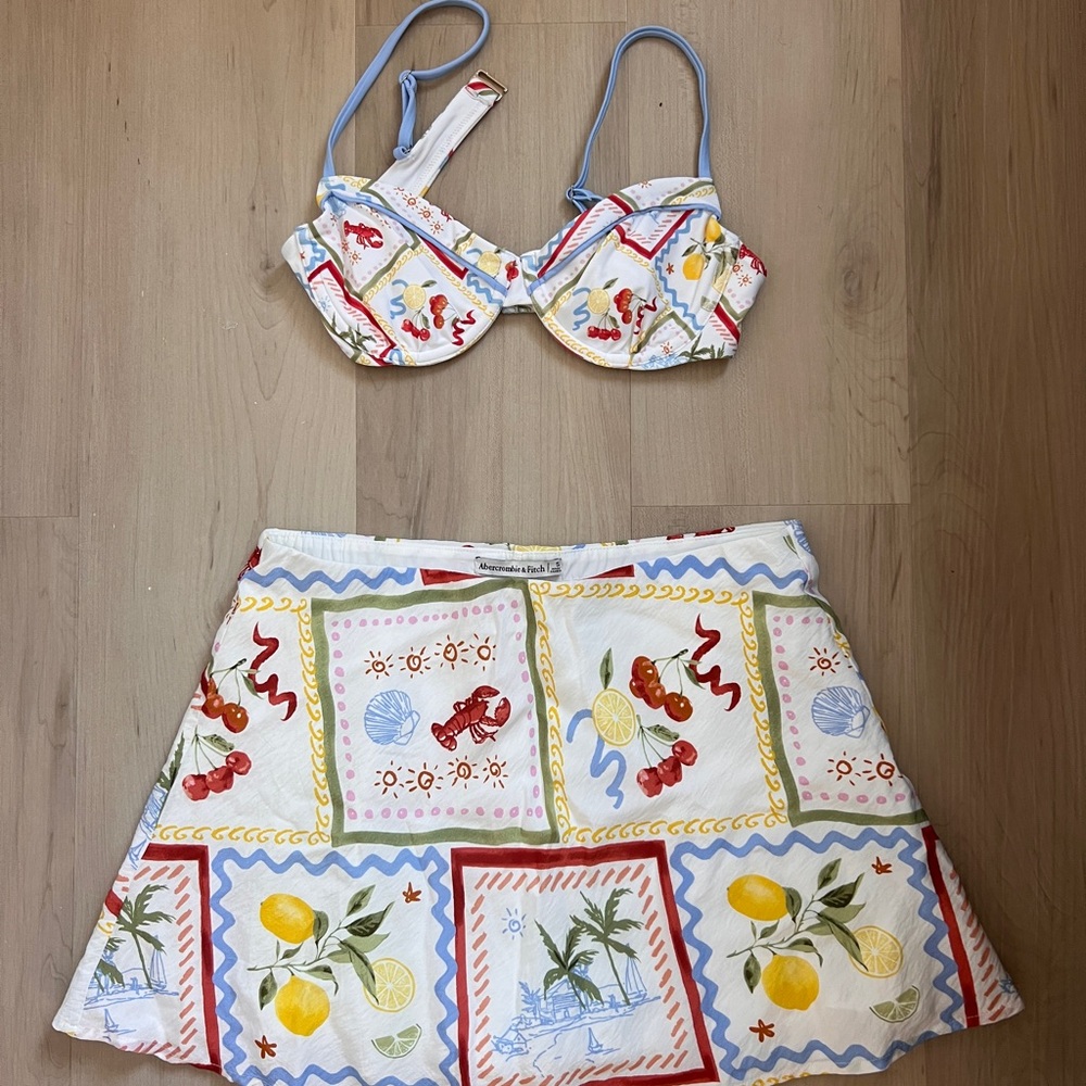 Abercrombie & Fitch Two-Piece Lemon & Seaside Print Set